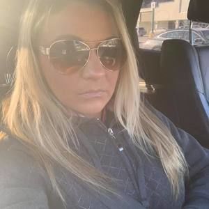 Meet your Posher, Stacy